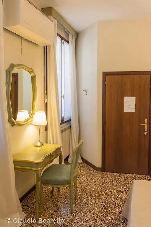 B&B Residenza Al Pozzo Venice Italy